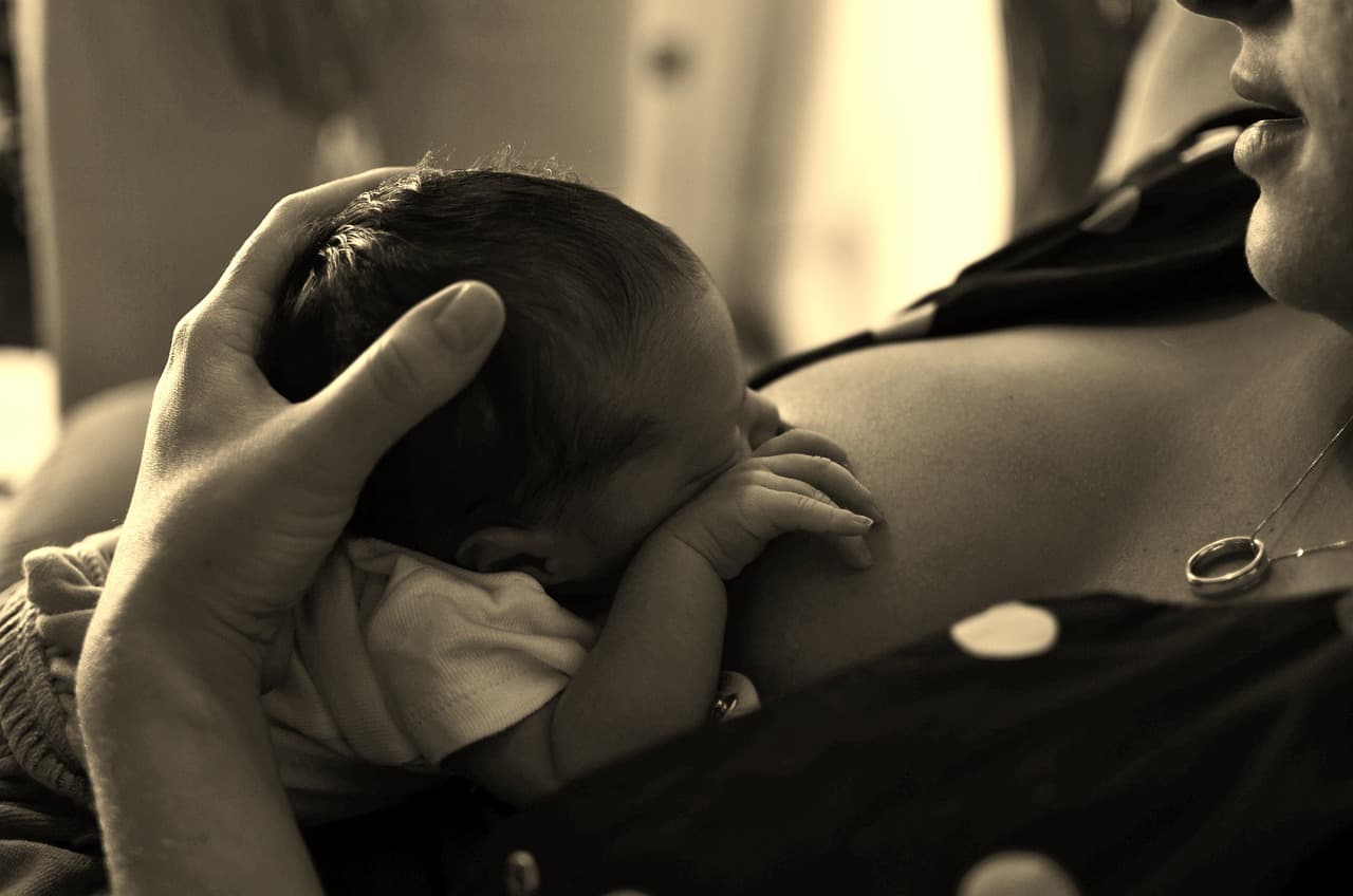 Neugeborenes Baby – Stillberatung von Iris Steigmeier in Markt Indersdorf